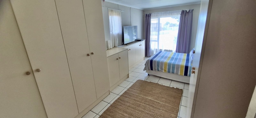 4 Bedroom Property for Sale in Overbaakens Eastern Cape